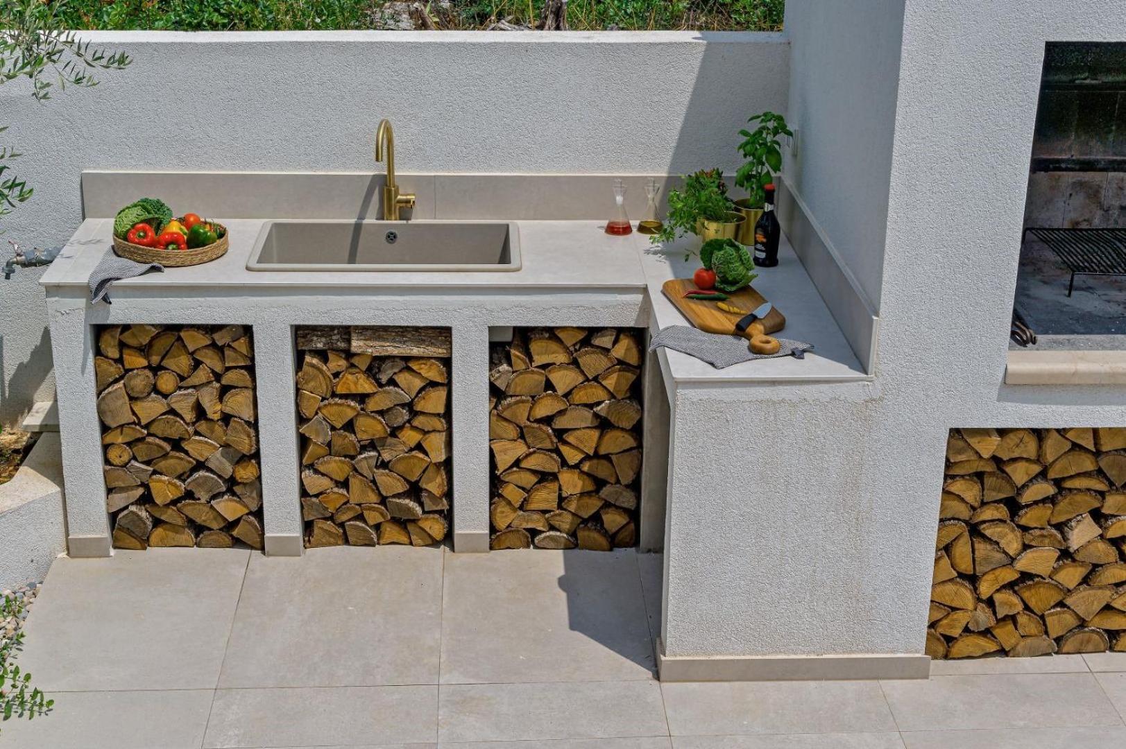 Luxury Villa Del Sogno With Pool, Jacuzzi, Parking أوكغوك غورنيي المظهر الخارجي الصورة