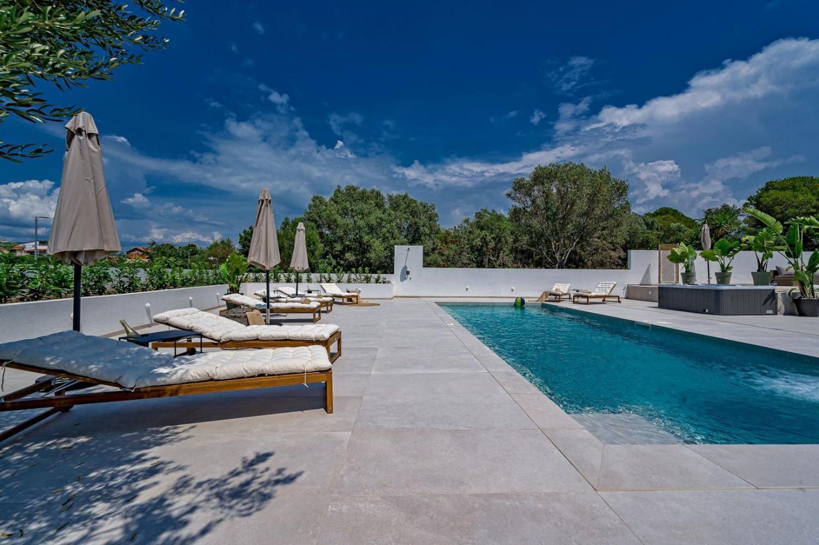 Luxury Villa Del Sogno With Pool, Jacuzzi, Parking أوكغوك غورنيي المظهر الخارجي الصورة